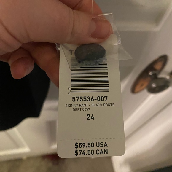 Size 24 dress pants. New with tags - Picture 3 of 4